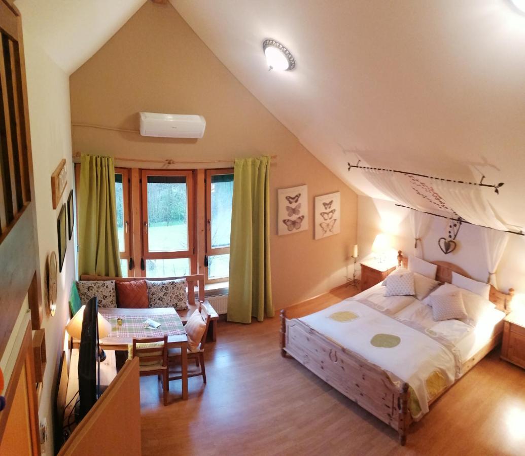 Ferienappartments Landhaus Fuehldichwohl Fehring المظهر الخارجي الصورة